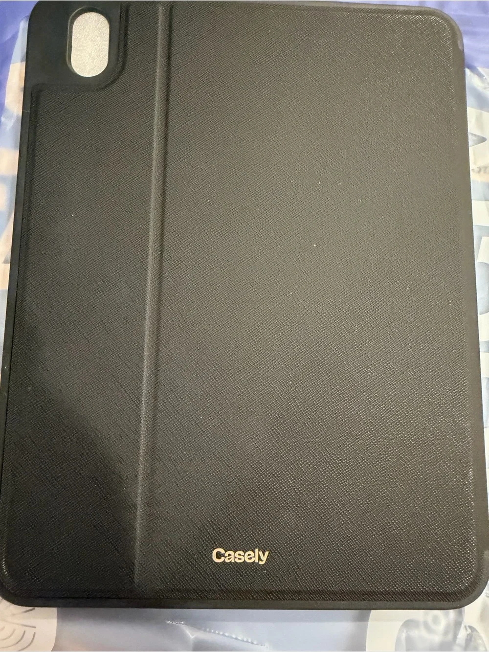Casely iPad 10.9” Bow Print Tablet Case in Blue and White